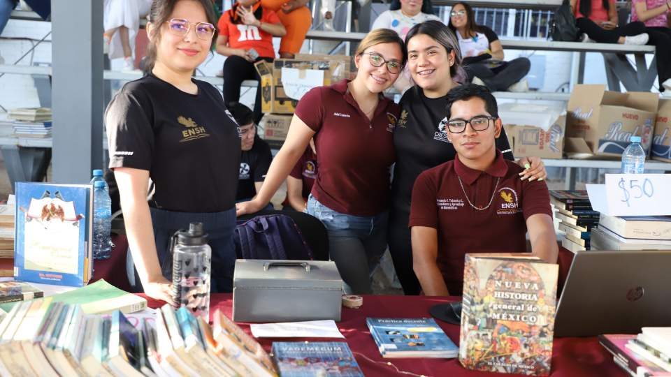 Realiza Creson festival para celebrar y promover la lectura y escritura