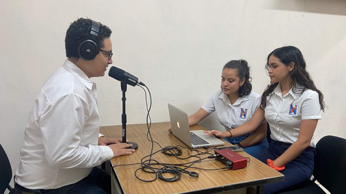 Futuros docentes exploran posibilidades del podcast como herramienta educativa